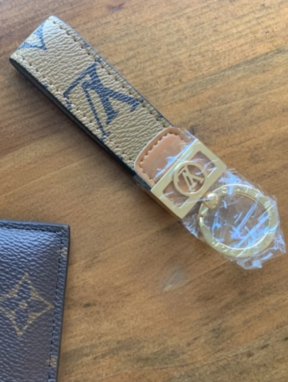 W/BOX Tan Monogram Key Chain Strap - Picture 6 of 7